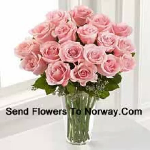 19 Rosas Cor de Rosa com Algumas Samambaias em um Vaso